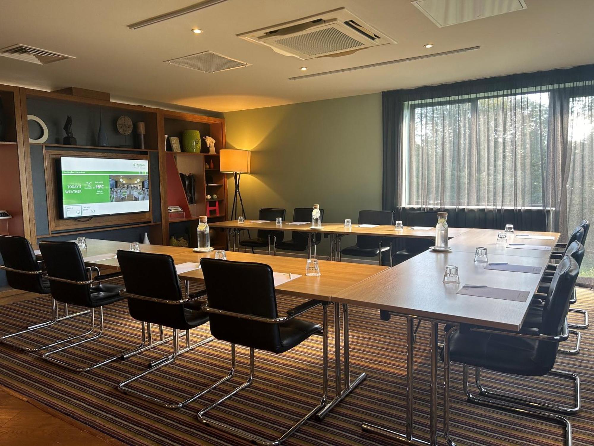 Racecourse By Ihg Huntingdon